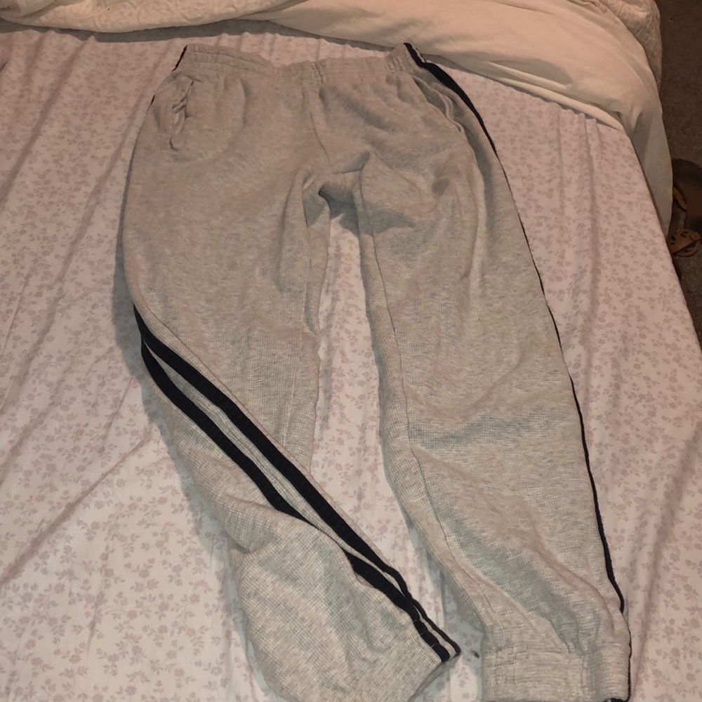 Brandy Melville Rosa sweatpants